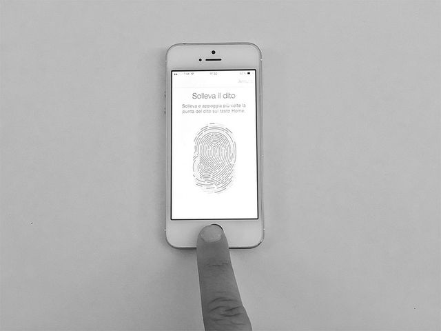 Privacy: nuove regole per impronte digitali e firma grafometrica