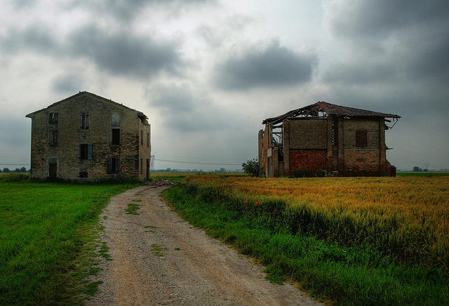 Distanze tra edifici fronteggianti separati da strada pubblica