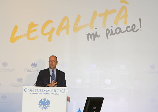 Alfano: commercianti, denunciate il pizzo e vi proteggeremo