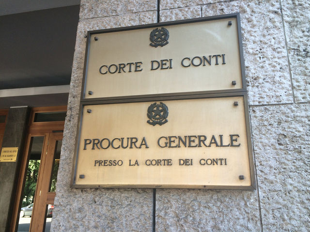 Processo: si costituiscono in gruppo e la Corte dei Conti li fa fuori