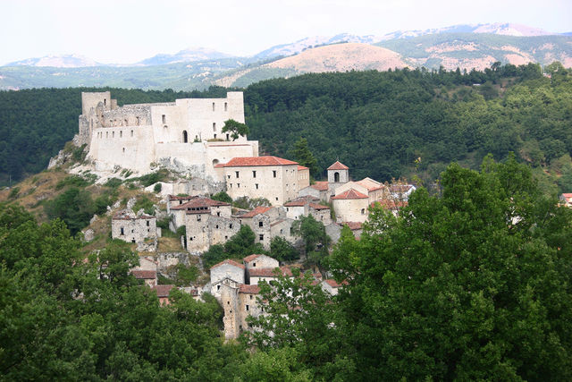 Il borgo medievale di Brienza